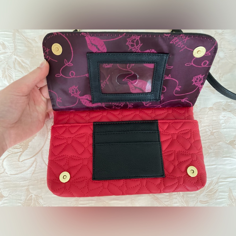 Betsy Johnson Crossbody - Picture 3 of 5